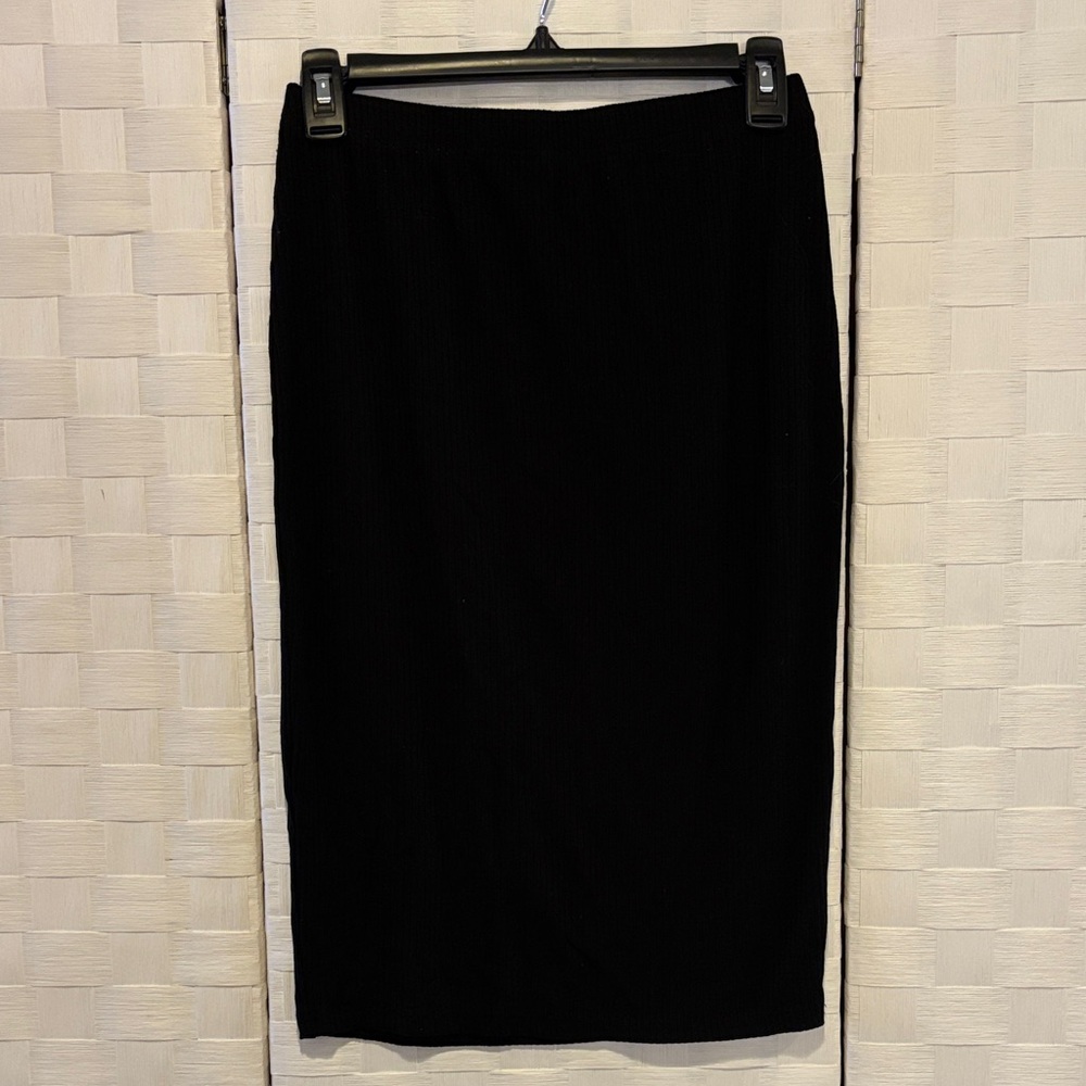 Ribbed Pencil Skirt